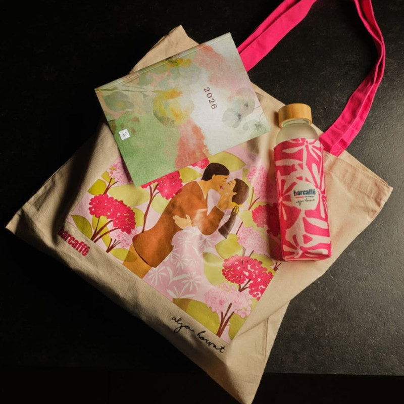 Barcaffè Espresso Christmas Giveaway – Week 3! ☕🎄
 
The holiday giveaway keeps going! This week, you can win a festive set of goodies: Alja Horvat’s bag (@aljahorvat), Sandro planner (@sandrotellingstories) and a Barcaffe glass bottle!
 
This week’...