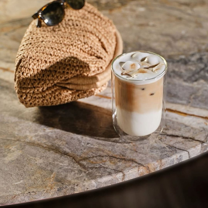 Let’s pretend we’re still on holiday with iced coffee in hand, sun on our face, zero emails. ❤️

#barcaffe #barcaffeespresso