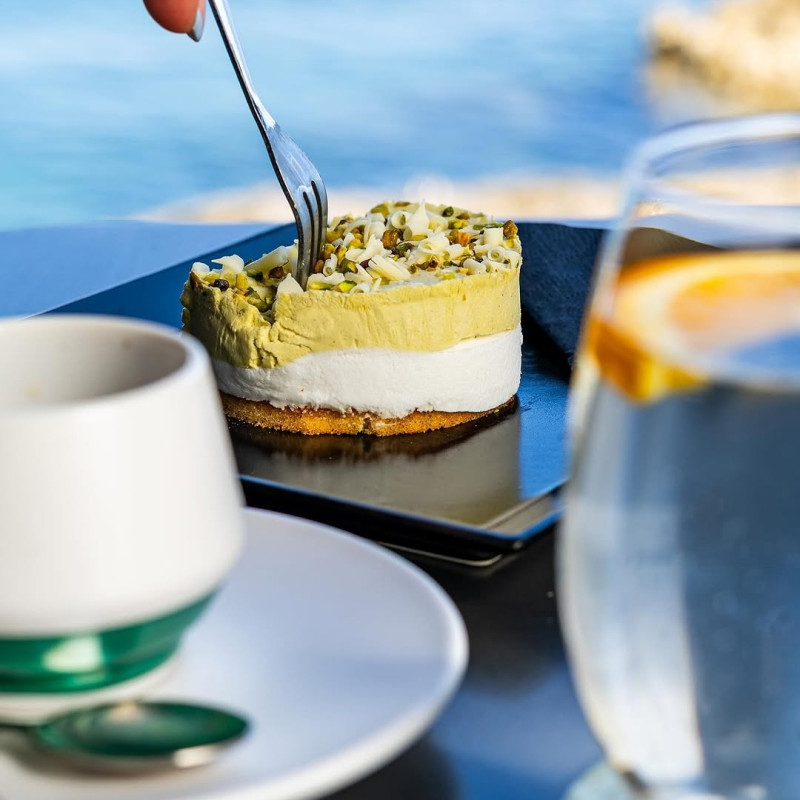 Morning rituals… 

📸 @matija.djanjesic 

#coffee #tabù #lungomare