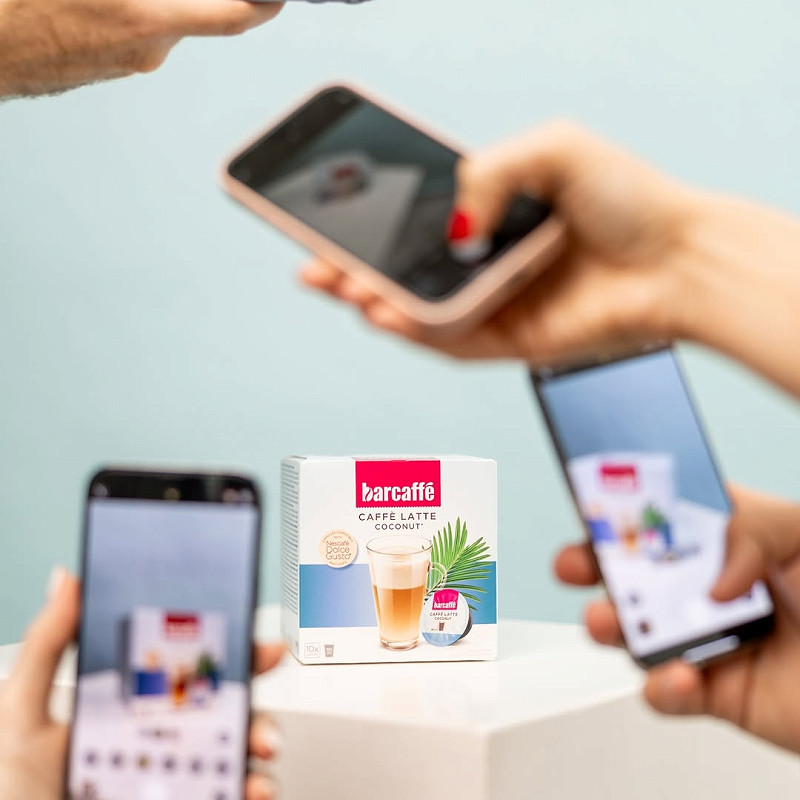 That is our newest star! It is delicious and totally photogenic. 🥥
No wonder everyone is taking pictures! 📸

Have you tried it yet?