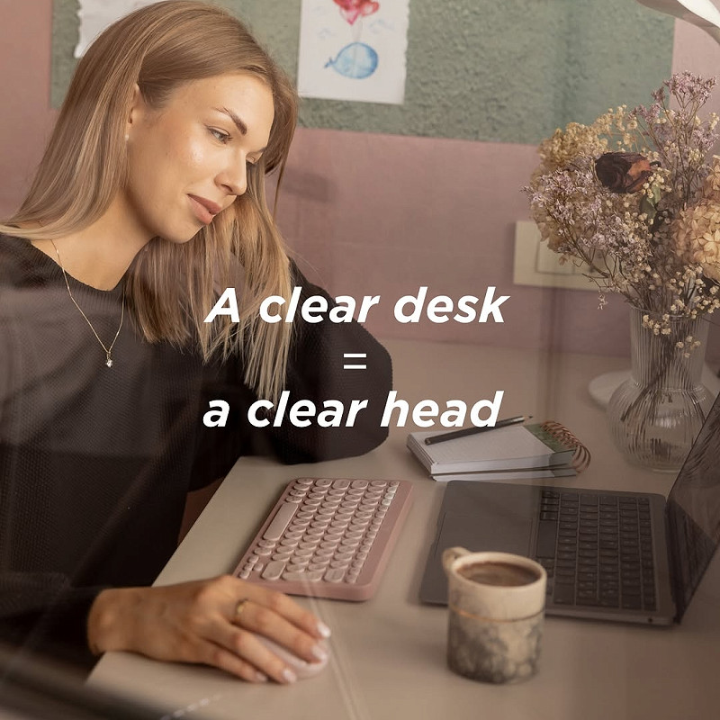 Try this mini desk reset:
✔ Remove anything you don’t use daily.
✔ Keep your essentials within reach.
✔ Add a personal touch – like your favorite coffee mug.
✔ Wipe it down for that fresh start feeling.