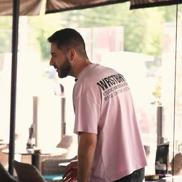 u subotu smo jako dragim ljudima poklonili Barcaffe i ja ljepsi dan sa besplatnim kavama. svi su bili ultra simpaticni i dragi (pogotovo bakice 🥹🥹) osmijeh je svima bio od uha do uha 🥲

#humor #smijesno #kava